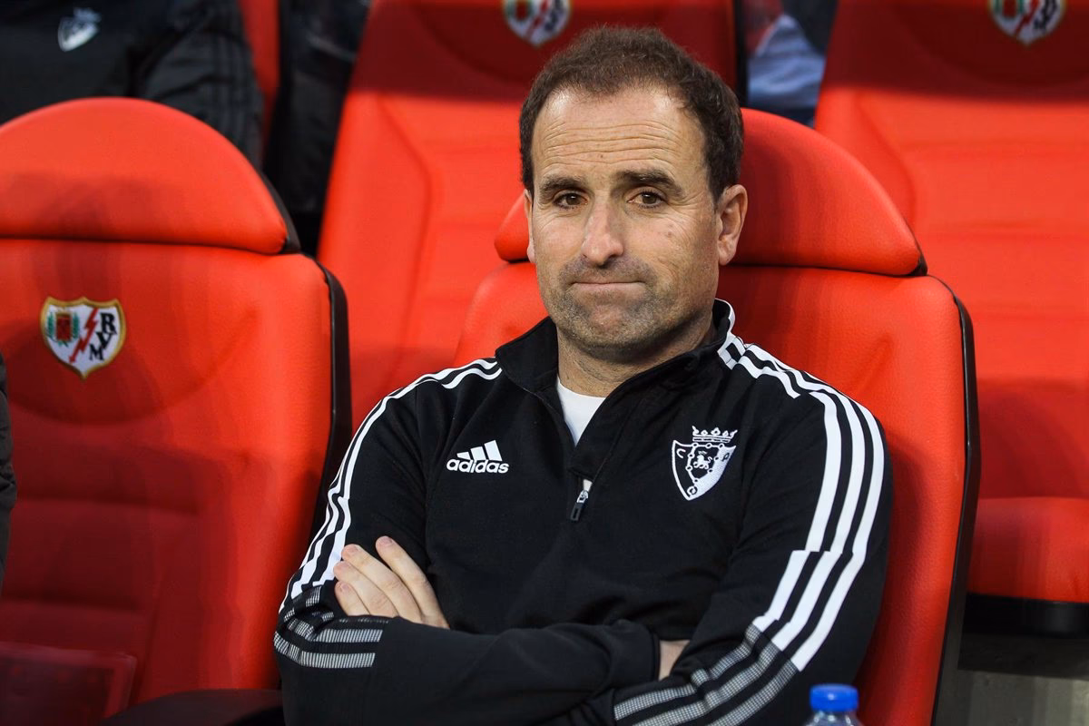 ¿Quién es el entrenador de Osasuna Promesas?