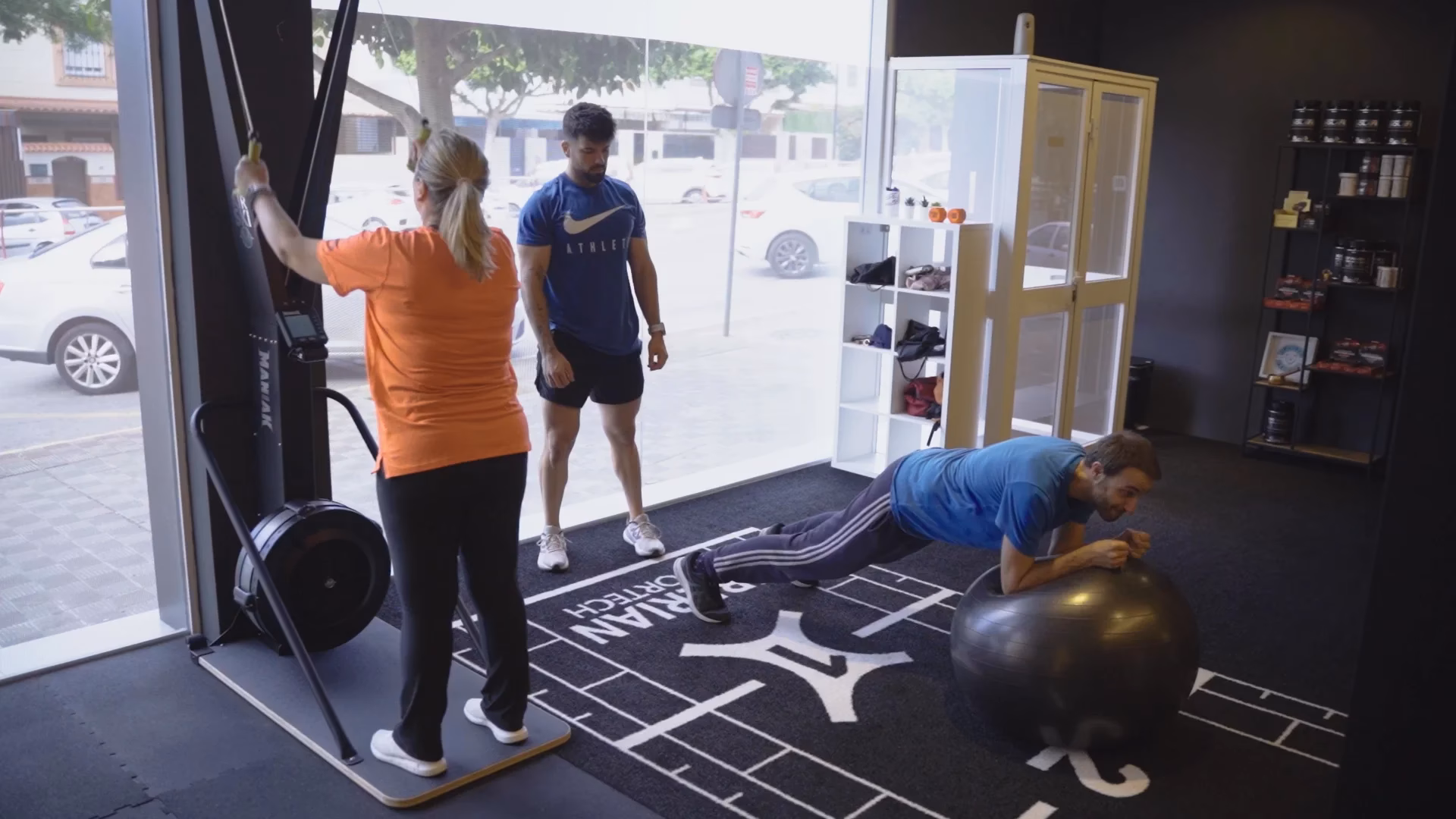 ¿Qué ofrece areafit® para conseguir los mejores entrenadores?