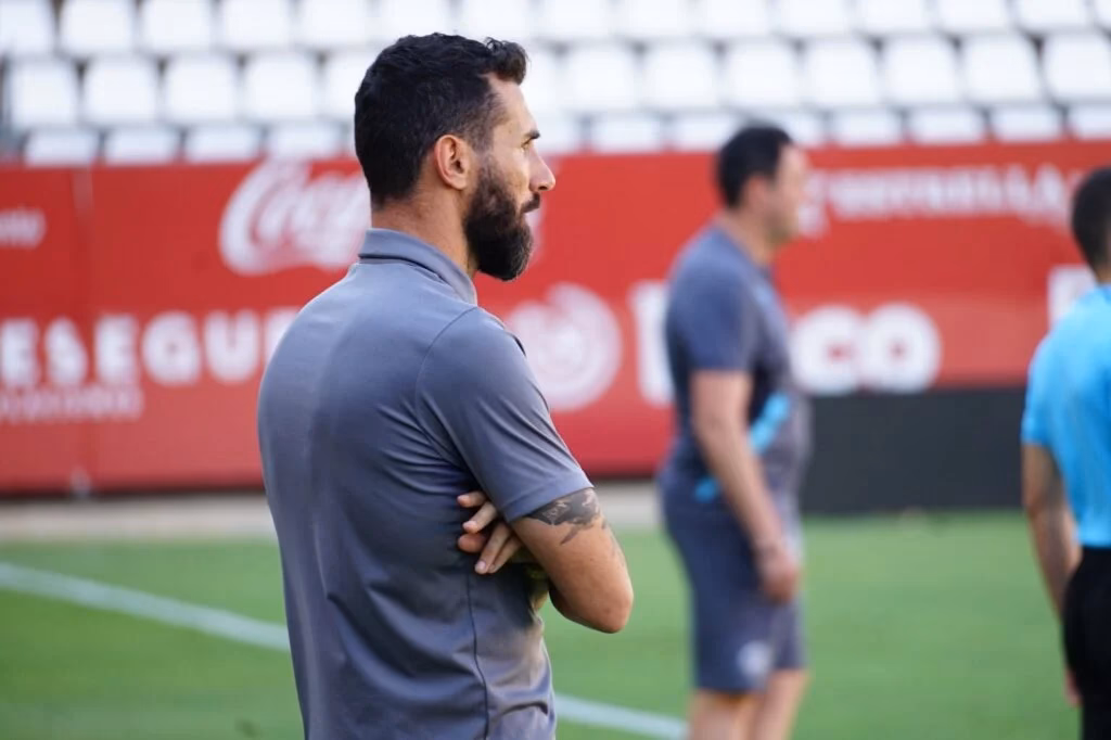 ¿Quién es el entrenador del Real Murcia Imperial?