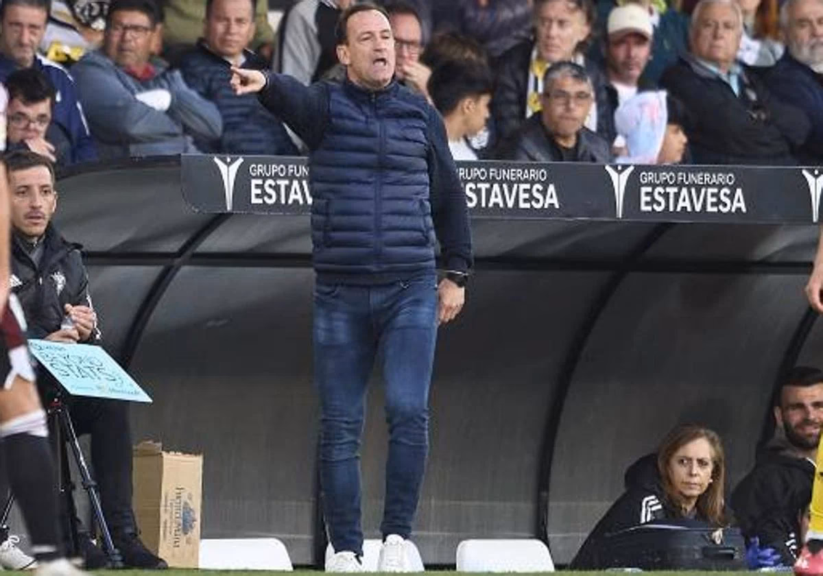 ¿Quién es el mejor entrenador de segunda Federación?