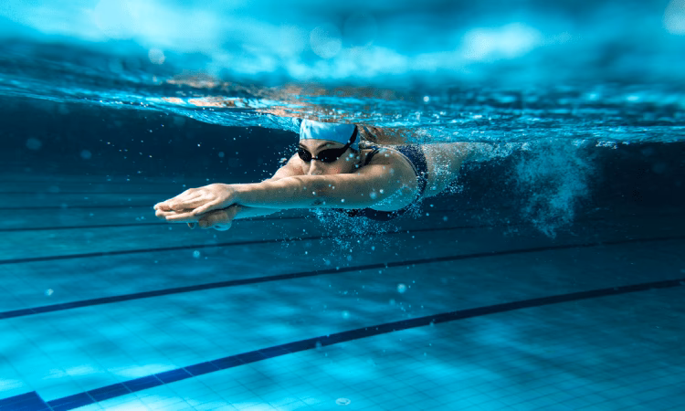 ¿Cuáles son los diferentes planes de entrenamiento para la práctica de la natación?