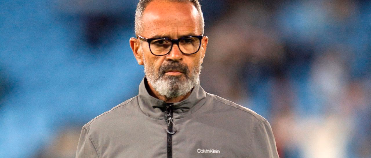 ¿Quién es el ex entrenador del Real Oviedo?