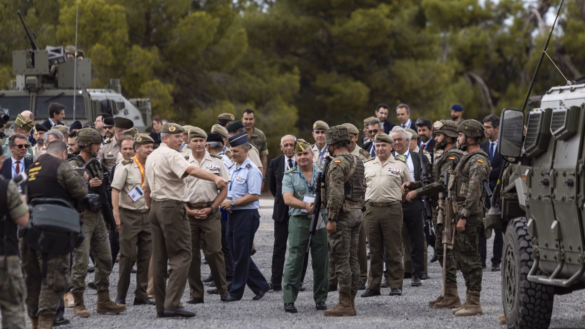 ¿Quién puede ingresar al ejército de tierra?
