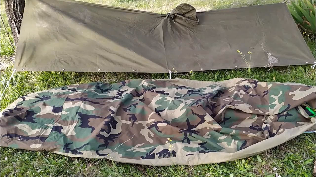 ¿Cómo se asegura el área de la cabeza en una funda vivac?