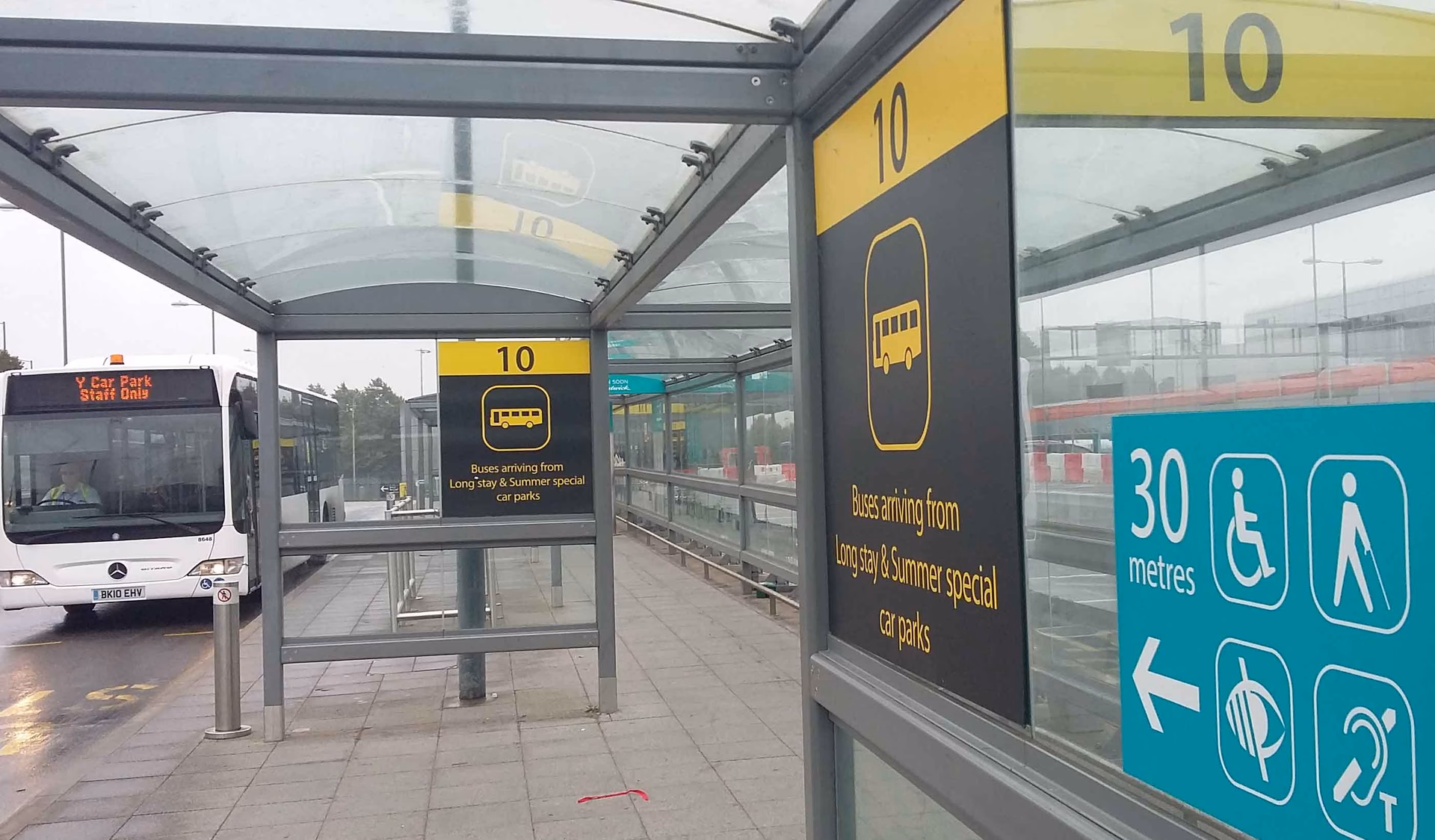 Does Gatwick Airport have a train station?