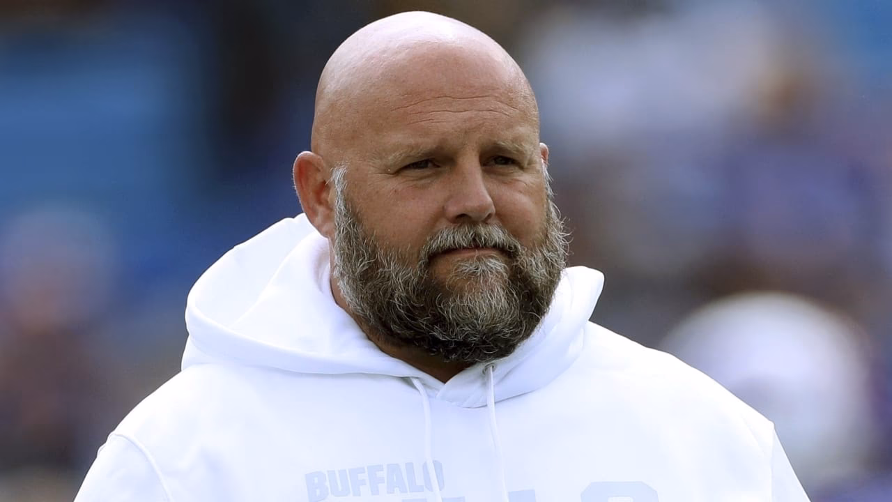 Who is Giants coach of the year 2022?