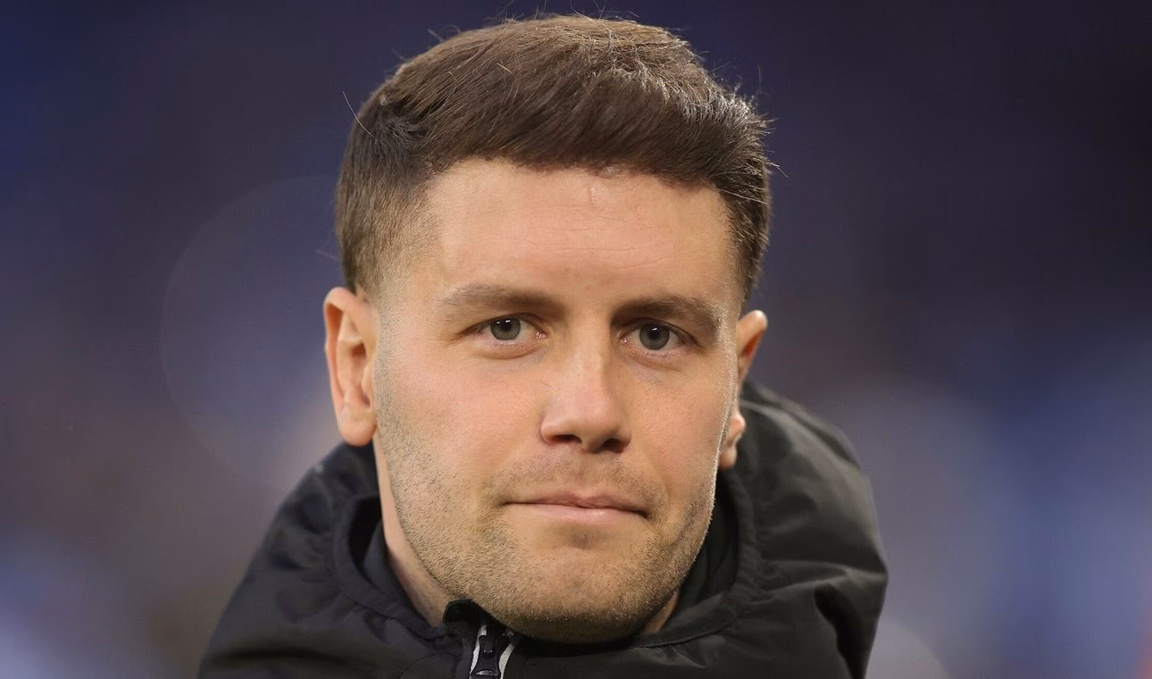 ¿Quién es el entrenador de huracán?