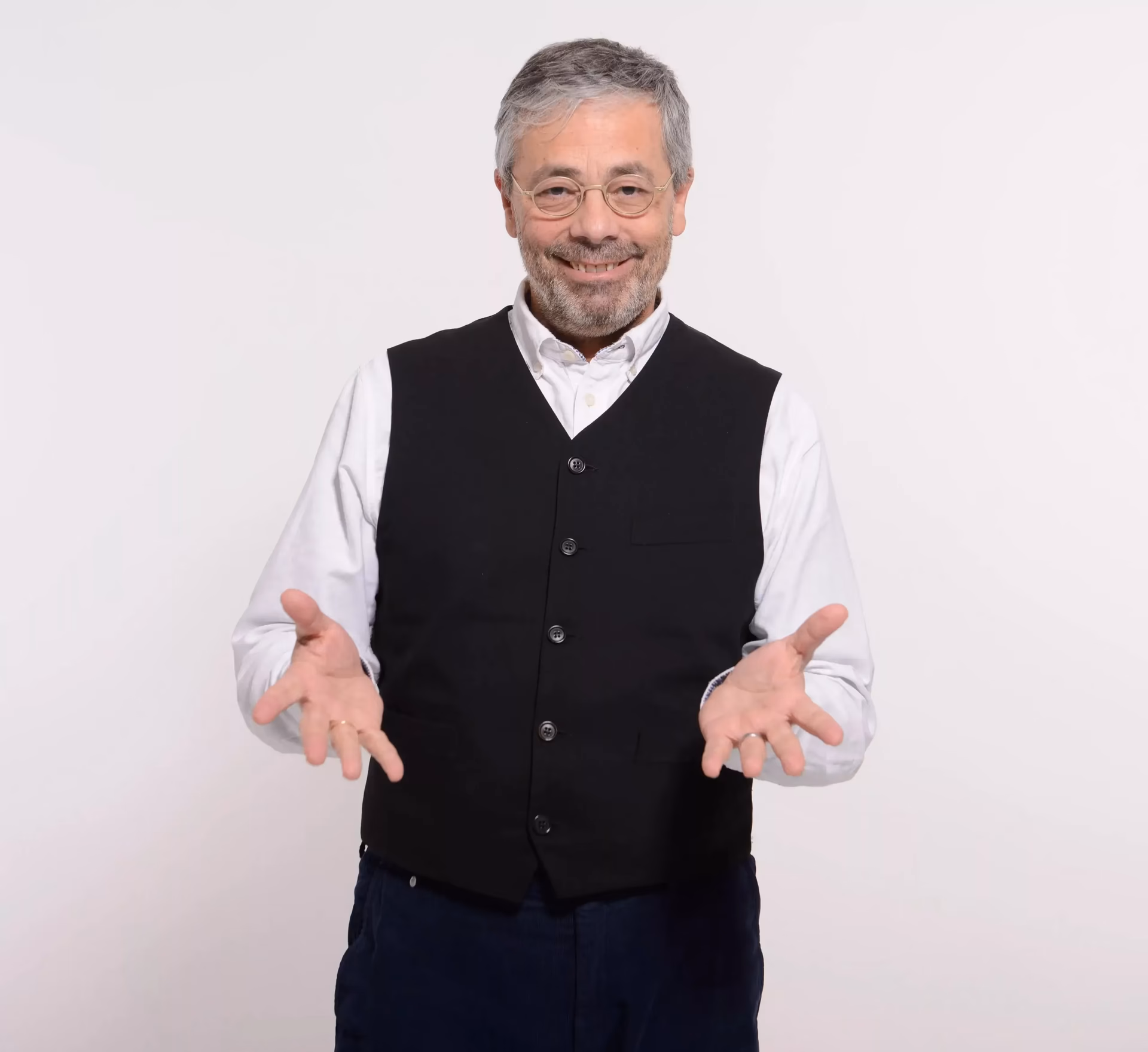 ¿Quién es julio de la torre?