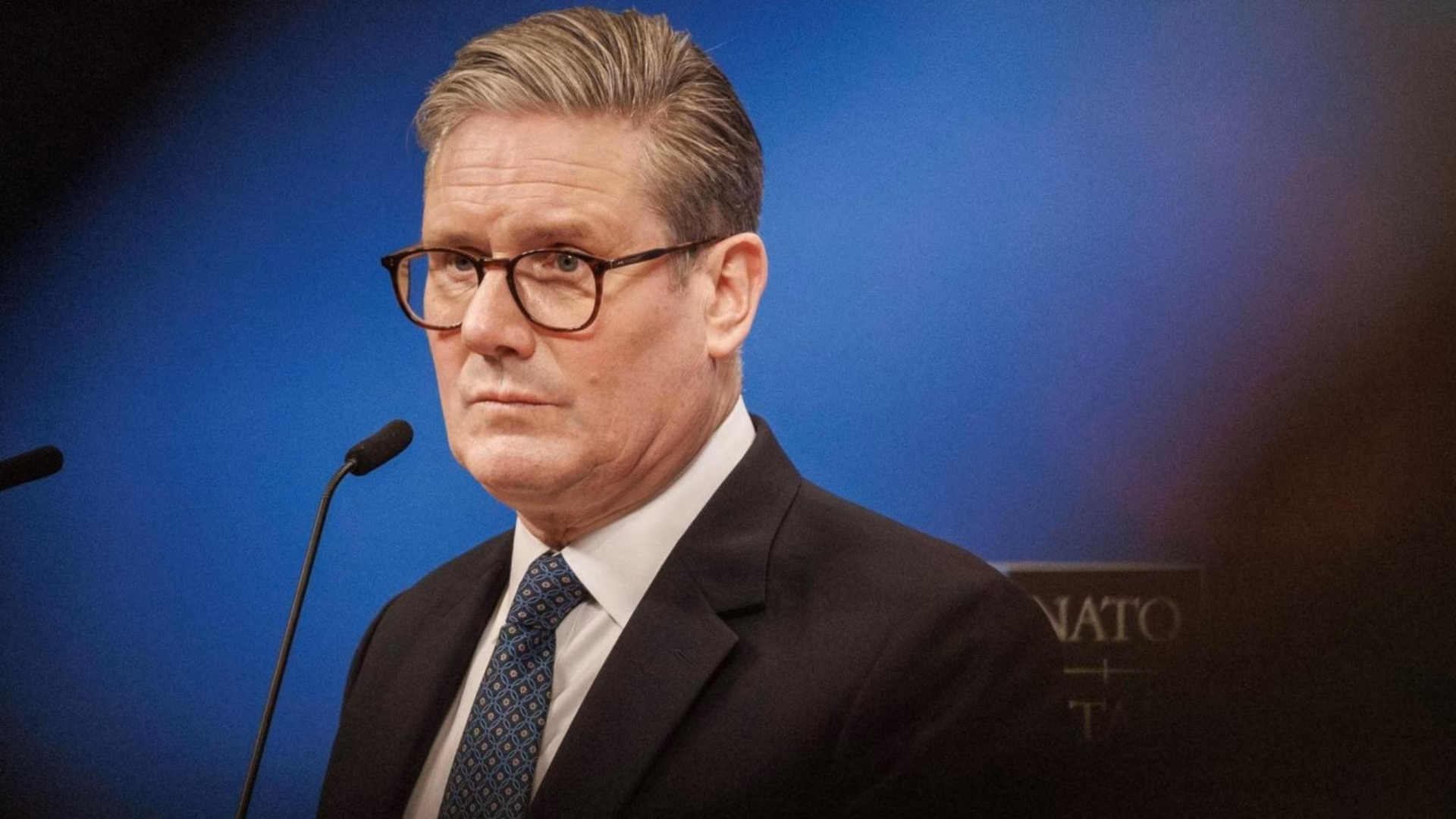 Does Sir Keir have a voice coach?