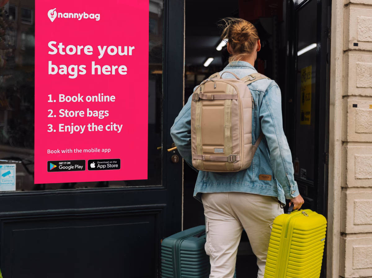 Are there lockers at Victoria Station?