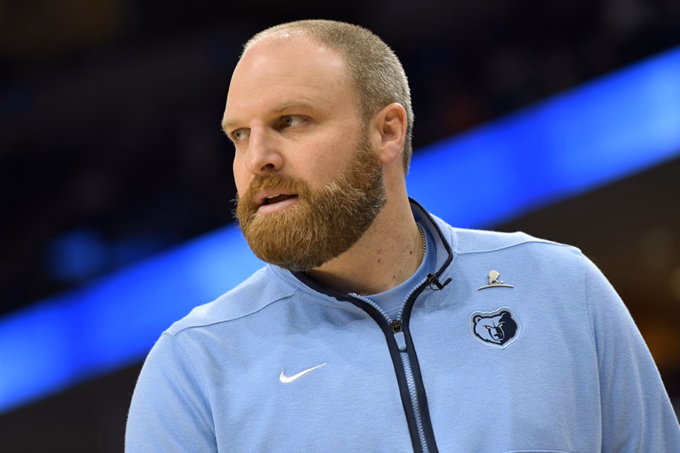 Who are the Memphis Grizzlies coaching staff?