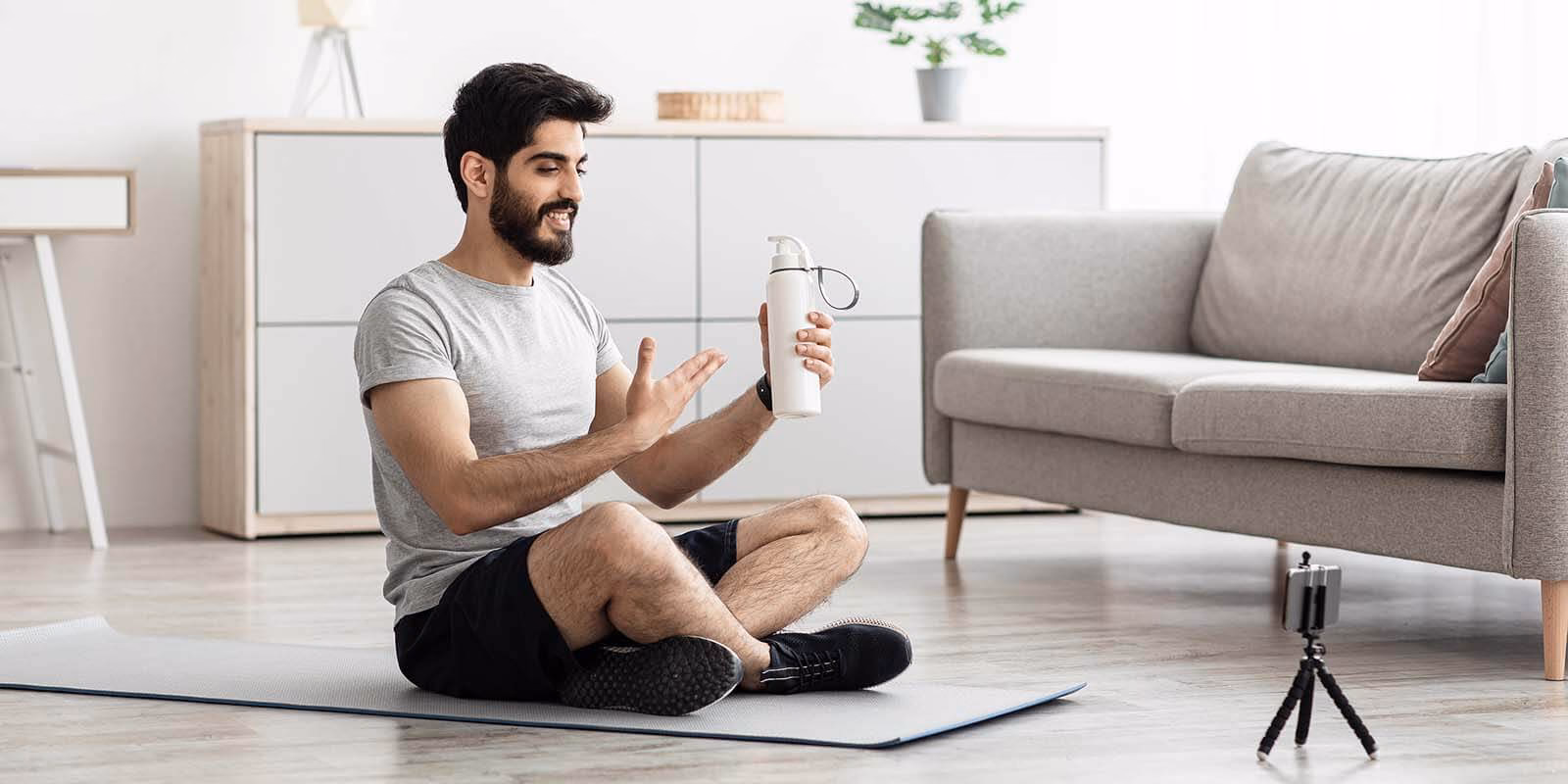 What is a mental health life coach?