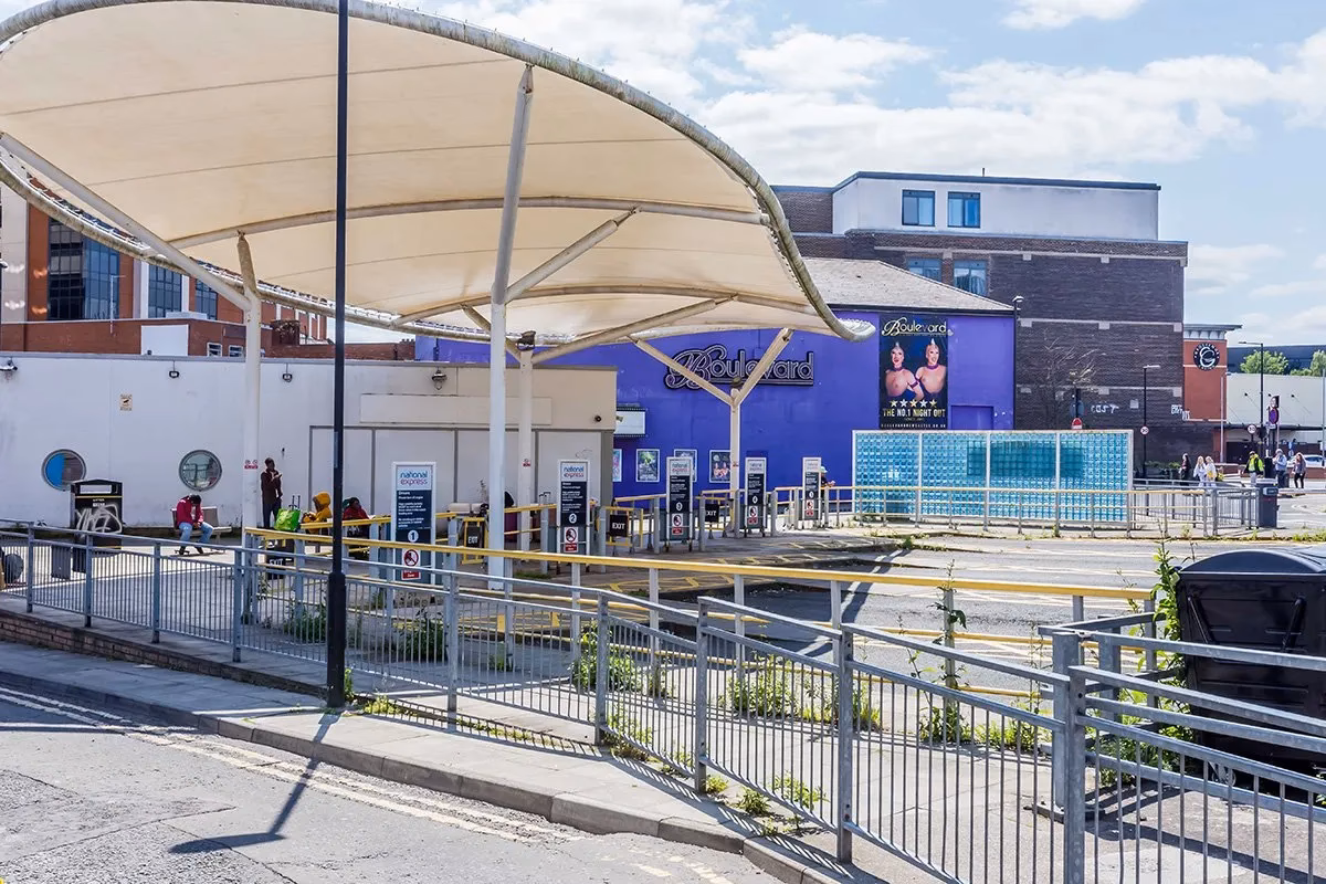 Who uses Newcastle Coach Station?