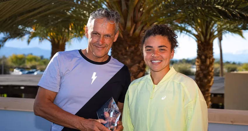 Why did Jasmine Paolini choose Marc López as her new coach?