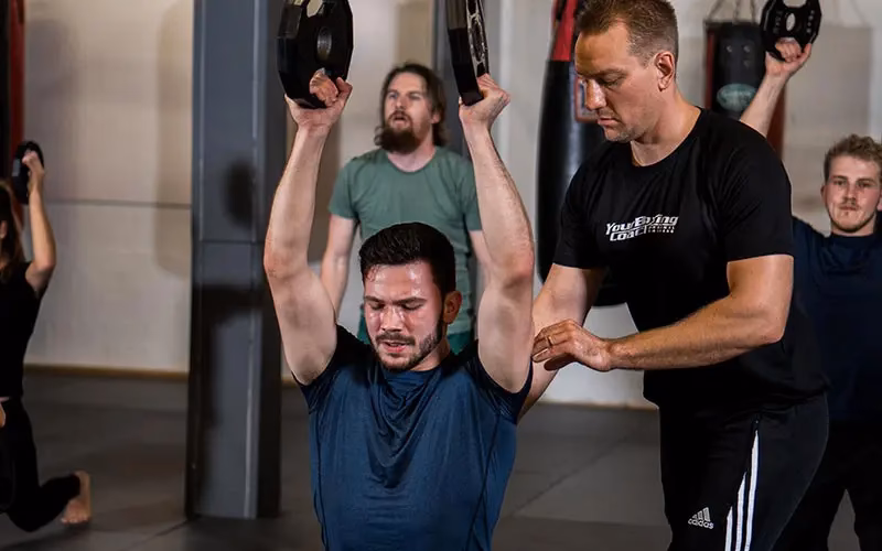 Wie vereinbare ich einen Termin bei einem Personal Trainer?