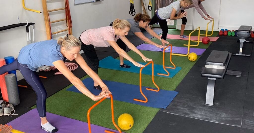 Does a S&C coach work with athletes?