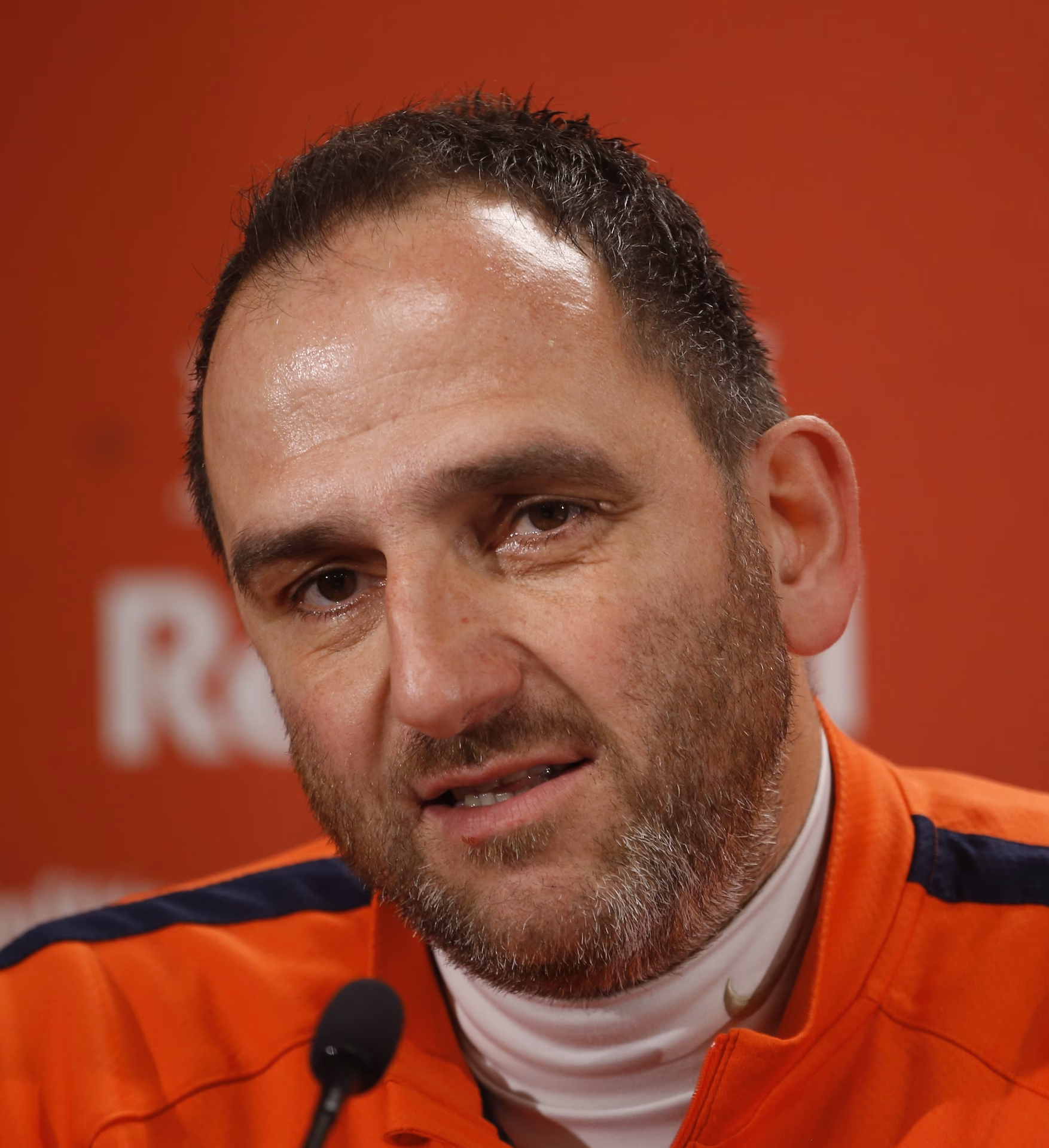 ¿Quién es el entrenador de defensa de Joe Schmidt?