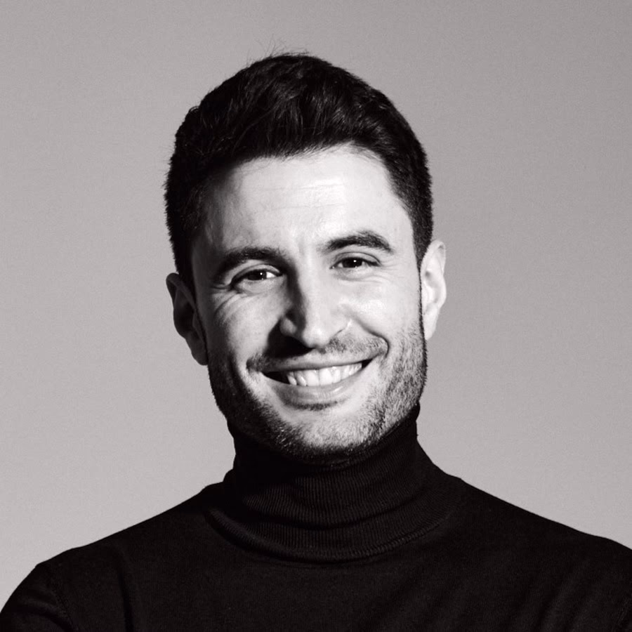 What does a language coach do?