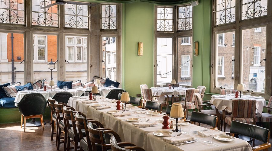 Where is the Coach Makers Arms in London?