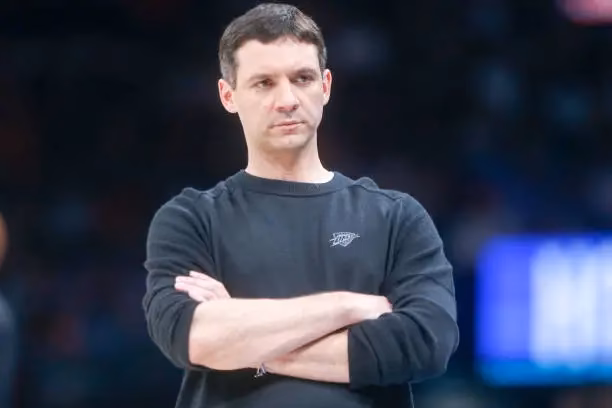 Where does the Thunder play basketball?