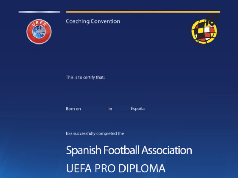 ¿Cuántas temporadas se necesitan para ser entrenador de fútbol?