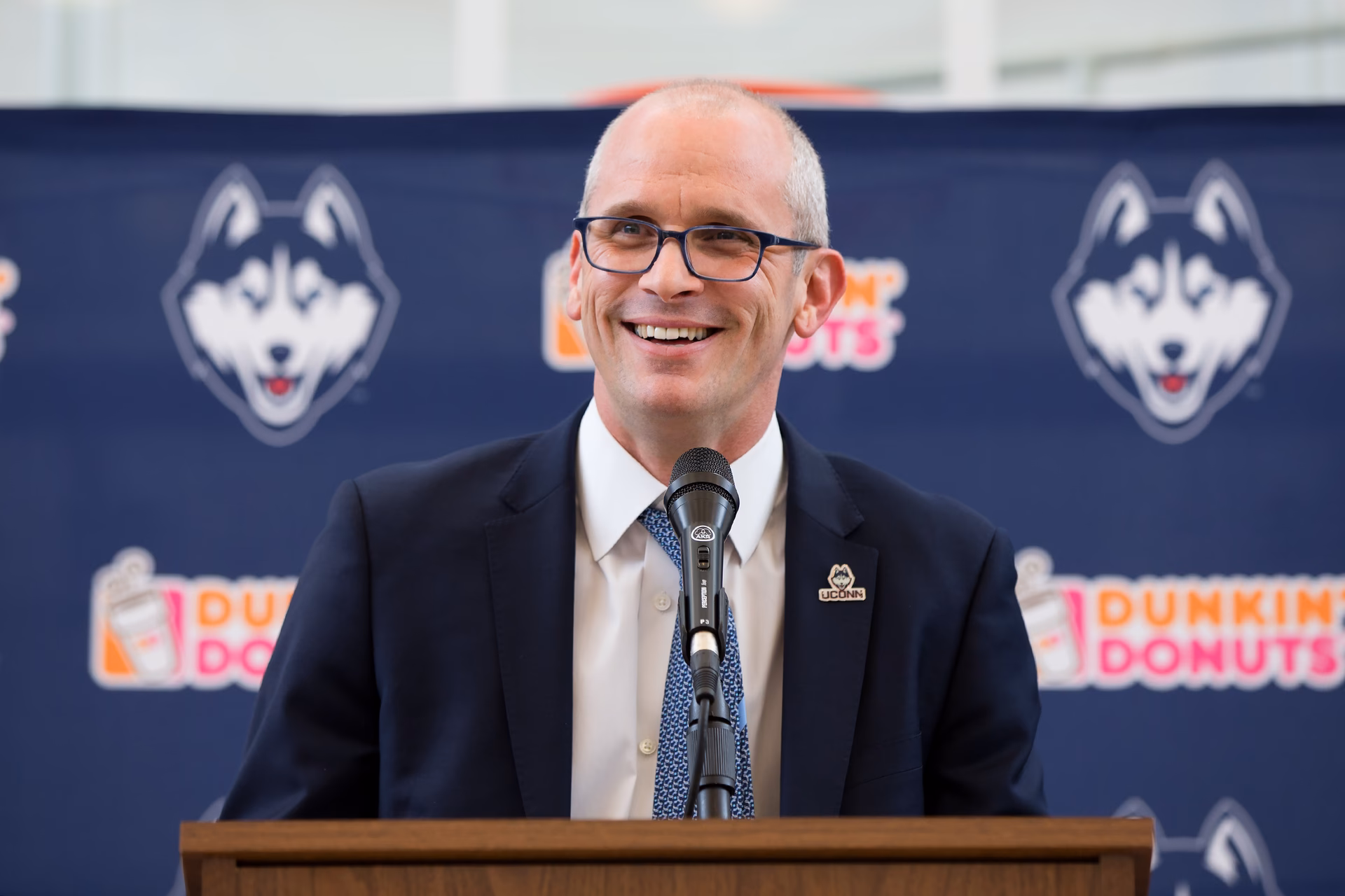 Did UConn coach Dan Hurley hold back his emotions after defeat?