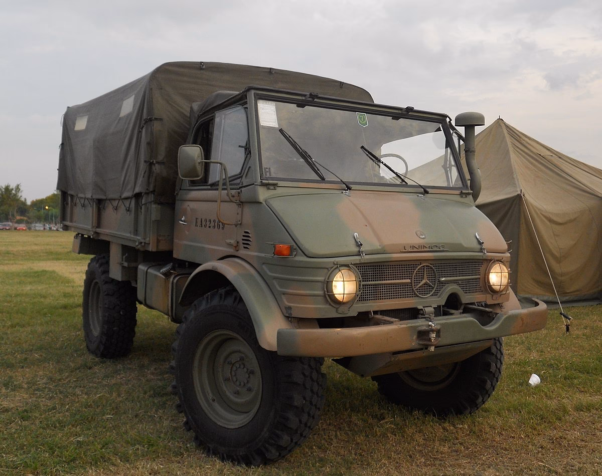¿Quién es el autor del libro “El Unimog en el Ejército Argentino”?