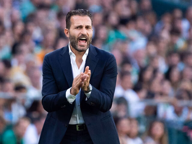 ¿Quién es el Director Deportivo del Valencia CF?