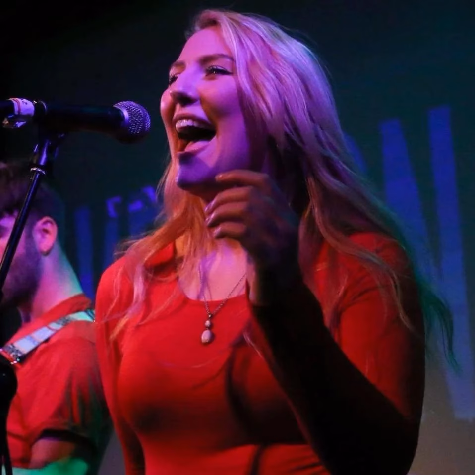 Who teaches Speech Level Singing?